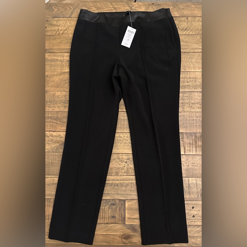 NWT‎ Chicos Black Label Pintuck Luxe Pant - Size 6 ( Chicos .05)